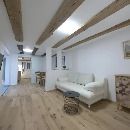 Moderner Altstadt-diamant דירה